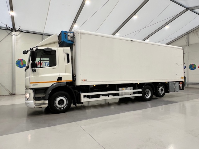 DAF CF 330 6×2 Rear Lift Fridge Box