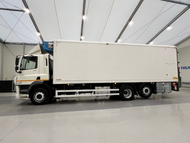 DAF CF 330 6×2 Rear Lift Fridge Box