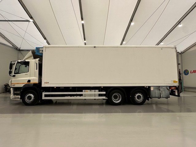 DAF CF 290 6×2 Rear Steer Fridge Box