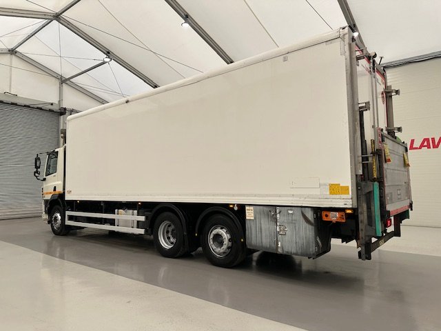 DAF CF 290 6×2 Rear Steer Fridge Box
