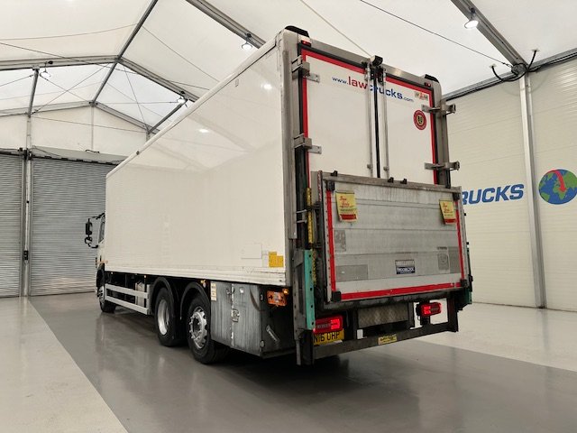 DAF CF 290 6×2 Rear Steer Fridge Box