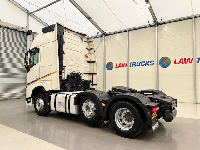 Volvo FH 500 6×2 Midlift Tractor Unit
