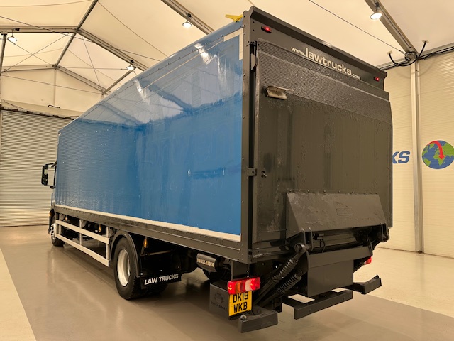 Mercedes Actros 1824 4×2 Day Cab Box Van