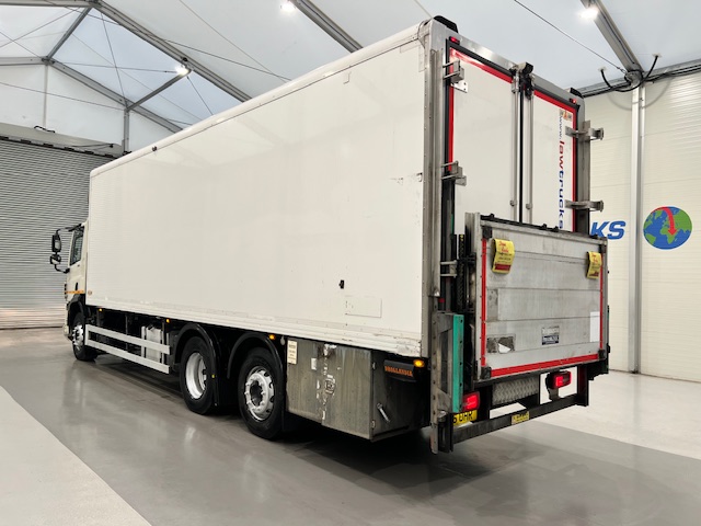 DAF CF 290 6×2 Rear Steer Fridge Box