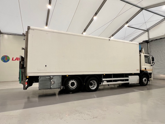 DAF CF 330 6×2 Rear Lift Fridge Box
