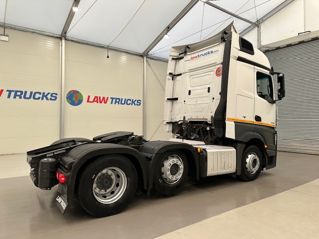 Mercedes Actros 2545 6×2 Midlift Tractor Unit